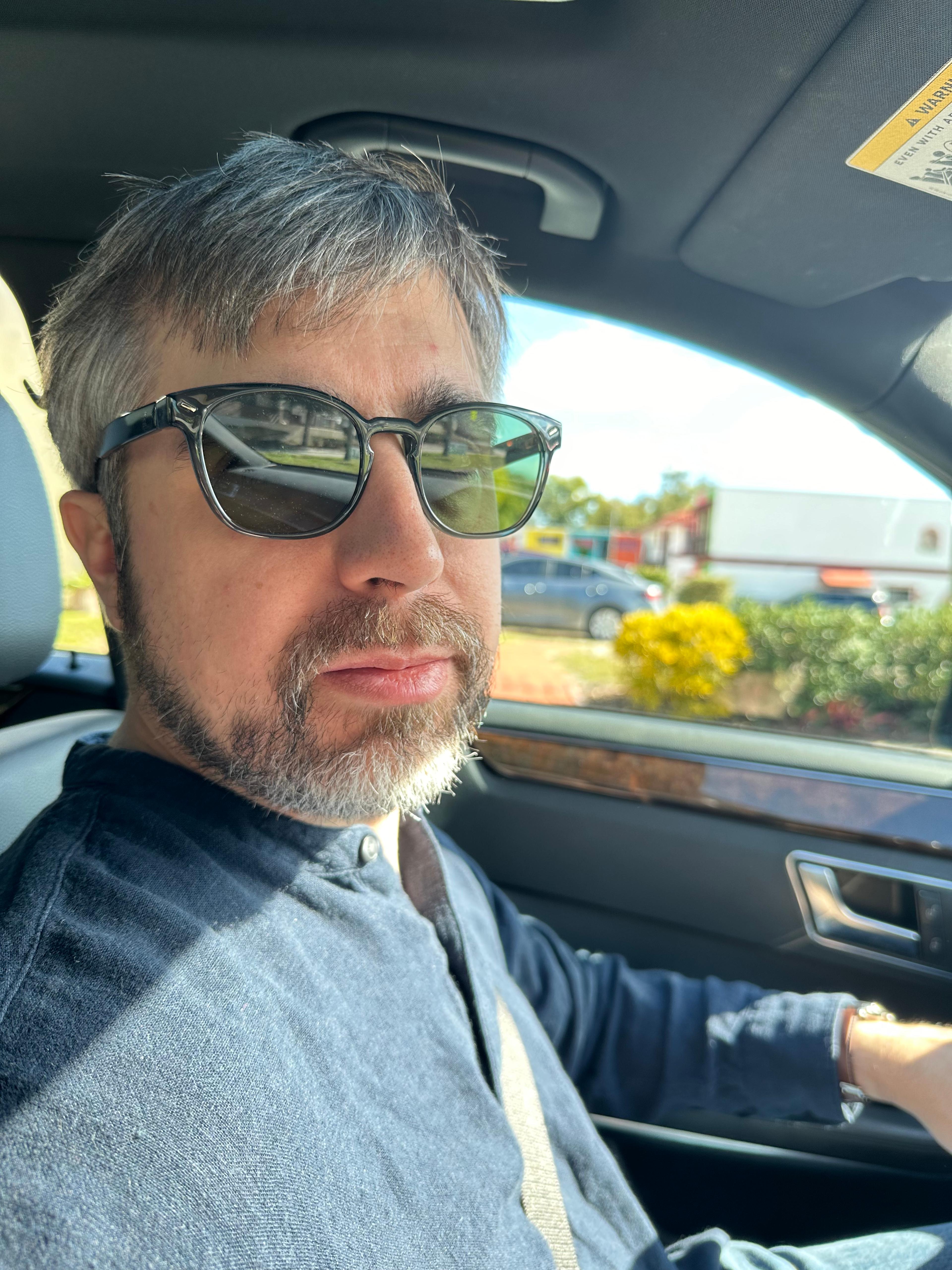 Classic running sunglasses